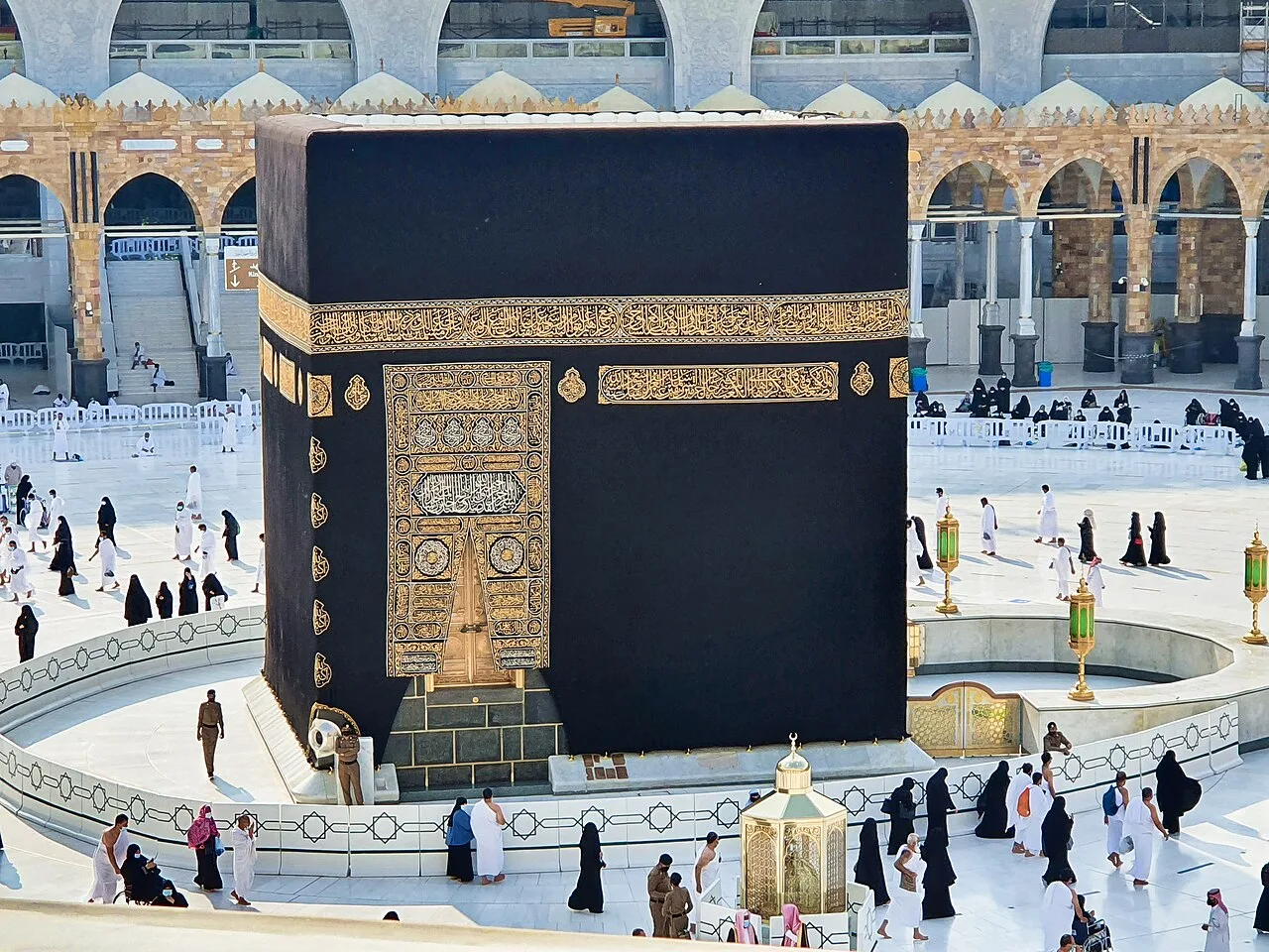 Rebuilding of the Kaaba historical image 1
