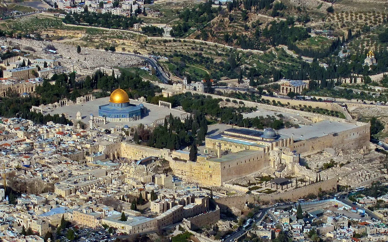 Jerusalem surrenders to Umar historical image 1